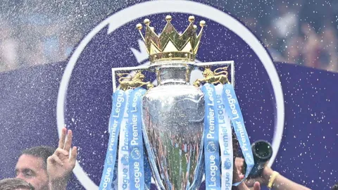 รอดชั่วคราว "แข้งพรีเมียร์ลีก" พ้น 1 ใน 3 ข้อหาคดีข่มขืน ได้เล่นช่วงต้นซีซั่น