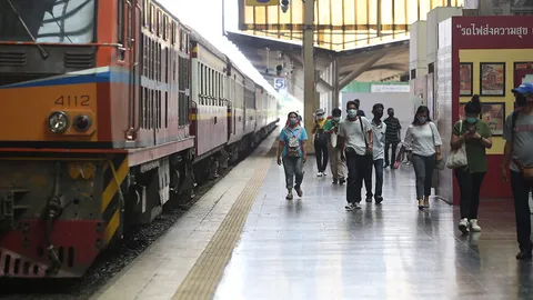 ยอดใช้รถไฟ-รถไฟฟ้าทะลัก! ในช่วงวันหยุดยาว