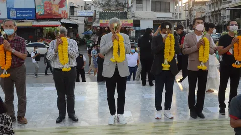 “สุวัจน์” นำว่าที่ผู้สมัคร ชพน. ไหว้ "ย่าโม" เมิน “อุ๊งอิ๊ง” ขน พท.แลนด์สไลด์