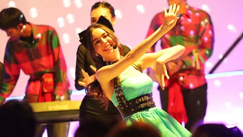 สกาย ปล่อยของชุดใหญ่ ร้อง เต้น พบปะกับแฟนเพลงทั่วโลก ใน หมอลำซัมเมอร์ EP.14