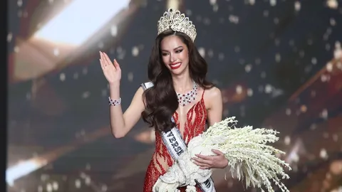 ชมเต็มๆ ประมวลภาพ "แอนนา เสืองามเอี่ยม" มงมิสยูนิเวิร์สไทยแลนด์ 2022