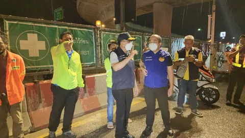 เหตุขอบสะพานหล่นถนนพระราม 2 ดับแล้ว 2 ศพ ผู้ว่าฯ สั่งประเมินความเสี่ยง