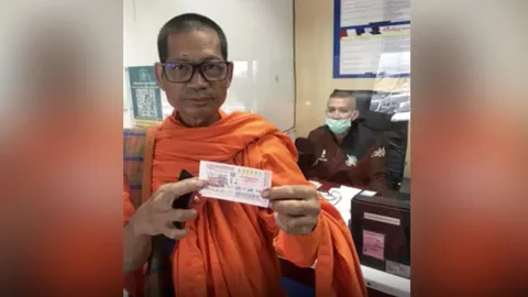 "หลวงพี่ดวงเฮง" ถูกรางวัลที่ 1 หลวงน้ามาเข้าฝันบอกเลข 36 แต่ซื้อ 594