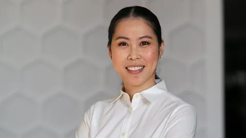 ส.ส.ฝากบัตรลงคะแนน โทษคุก 1 ปี ศาลรอลงอาญา "ธณิกานต์" พรรคพลังประชารัฐ