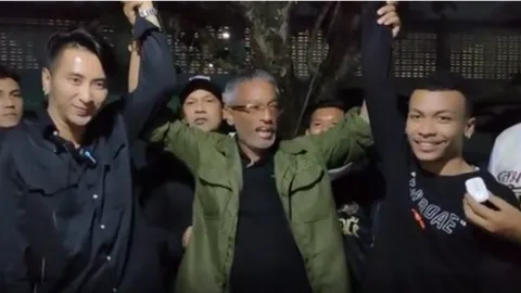 "บอล-โชค" จบดราม่า ขึ้นเวทีเล่นคอนเสิร์ตร่วมกัน งานสมโภชฯที่เมืองคอน