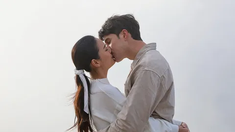 "มิกค์-เจนนี่" กอดจูบสุดโรแมนติก หวานส่งท้ายละคร “สายเลือดสองหัวใจ”