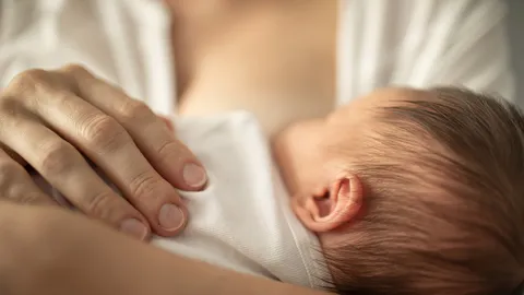 ไวรัสโควิด-19 ไม่แพร่ผ่าน “นมแม่” WHO ยืนยันแม่ติดเชื้อให้นมลูกได้