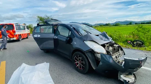 สลด นร.ม.4 รีบไปเข้าค่ายธรรมะ เลี้ยวจยย.ตัดหน้ารถครูโดนชนตาย 2 ศพ