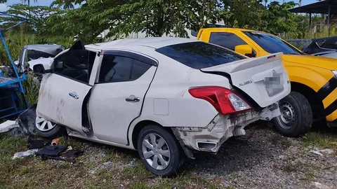 ญาติผู้ตายที่ถูกทิ้งศพในรถเก๋ง 12 ชม. พบพนักงานสอบสวนแล้ว ก่อนส่งชันสูตร (คลิป)