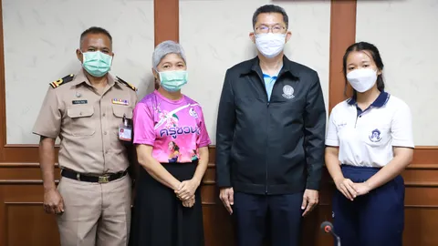 ปลัดสำนักนายกฯ มอบทุนการศึกษา เยาวชน ได้รับผลกระทบ ภัยสึนามิ ปี 47