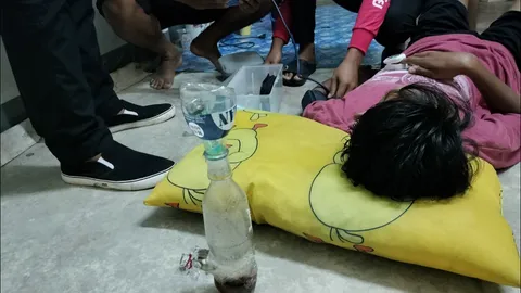 อุทาหรณ์ หนุ่มวัย 18 ดูดกัญชาวันแม่หมดสติ น็อกคาบ้อง คาดเสพเกินขนาด