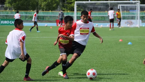 คึกคัก "Toyota Junior Football Clinic 2022" เยาวชน 700 คน ร่วมคัดตัว สนาม 6 สุพรรณบุรี