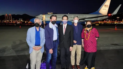 ยั่วจีนอีก สมาชิกสภาสหรัฐฯ ชุด 2 เยือนไต้หวัน จ่อพบ ไช่ อิง-เหวิน