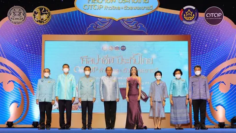 มท.1 เปิดงานยิ่งใหญ่ ศิลปาชีพประทีปไทย OTOP ก้าวไกลด้วยพระบารมี ปี 65