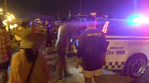 กู้ภัยฉะเชิงเทราลุยดินเหนียว 1 กม. แบกร่างลุงหาปลา ตายคาคันดินเหมืองหอย