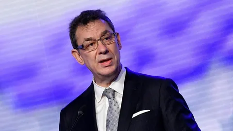 ซีอีโอไฟเซอร์ติดโควิด มีอาการ “เล็กน้อย” แม้ฉีดวัคซีนแล้ว 4 เข็ม