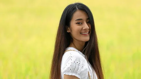 “วาว” อินบท “เน็ตไอดอล” เจอดราม่าหนักในภาพยนตร์ “ฮักล้นไห หัวใจนายเกิบคีบ” 