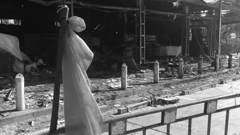 สลด พบศพหนุ่มวัย 21 ไฟคลอกตายคาร้านเซเว่นฯ ถูกวางระเบิดที่โก-ลก