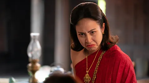 “กิ๊ก สุวัจนี” คืนสังเวียนปากคว่ำ ฮือฮาอีกครั้งในหนัง “บุพเพสันนิวาส ๒”