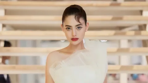 สุดปัง นนนี่ ณัฐชา คว้าดาวรุ่งหญิงยอดเยี่ยม 2 รางวัล 2 เวที 