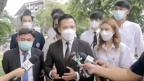 ตัวแทน นศ.ยื่นฟ้อง เพิกถอนข้อกำหนดนายกฯ ฉบับ 47 ประกาศ ผบ.ทสส.ฉบับที่ 15 