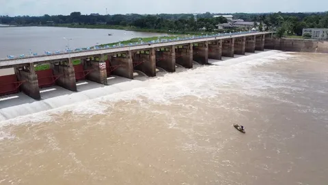 เขื่อนเจ้าพระยาเพิ่มการระบาย ทำ 3 จังหวัดน้ำสูงขึ้นอีก 1 เมตรภายใน 6 วัน