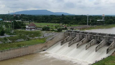 ผู้ว่าฯ ลพบุรี ประชุมเพื่อรับมืออุทกภัย พื้นที่ลุ่มน้ำป่าสักและเจ้าพระยา