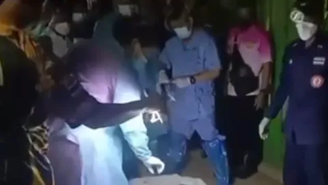 สลด ลุงเคราะห์ร้าย ออกต้อนควายกลางทุ่ง ถูกขวิดตายเป็นศพคาคอก