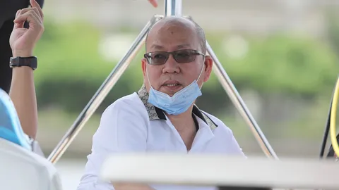 เลือดบนเสื้อ ใครเอาเรือไปใช้? กับ 8 คำถามแรงที่ยังไม่มีคำตอบ 