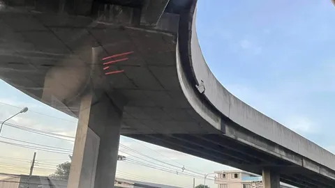 "พระราม 2" อีกแล้ว โซเชียลแชร์ภาพ แผ่นปูนสะพานกลับรถมีรอยแตก หวั่นร่วงโดนรถ