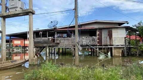 อยุธยาท่วม 6 อำเภอท้ายเขื่อนเจ้าพระยาและเขื่อนพระราม 6 น้ำเอ่อล้นตลิ่ง