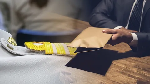 ชำแหละระบบอุปถัมภ์ในสังคมไทย สั่งได้ฝากได้ เป็นตำรวจ ทหาร