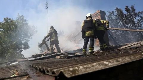 รัสเซียยิงมิสไซล์โจมตีวันชาติยูเครน โดนสถานีรถไฟดับ 22 ศพ เจ็บอื้อ