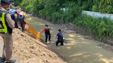 หลอน พบคนตายในร่องน้ำ เพื่อนร่วมวงเหล้าบอกจยย.ล้ม ก่อนขี่พาส่งถึงบ้าน