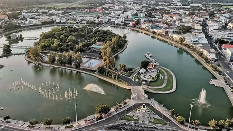 เสียง “โหวดคนอีสาน” สื่อพญาแถนหยุดฝน แลนด์มาร์กใหม่แห่งเมืองร้อยเอ็ด