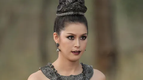 “ยิหวา” เจออาถรรพณ์ “ภูตแม่น้ำโขง” เจ้าแม่ทอหูก เข้าฝันเตือน “ห้ามลบหลู่” 