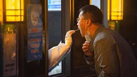 จีนล็อกดาวน์-เพิ่มคุมโควิดหลายเมือง ก่อนประชุมใหญ่พรรคคอมมิวนิสต์