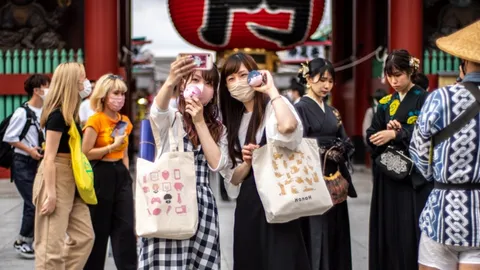 ญี่ปุ่นผ่อนคุมโควิด ไฟเขียว นักท่องเที่ยวมาแบบกรุ๊ปทัวร์ ไม่ต้องมีไกด์