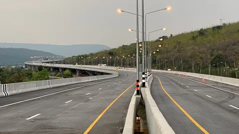 เร่งรัดมอเตอร์เวย์บางปะอิน-นครราชสีมา คาดเริ่มเปิดใช้บางส่วนได้ปลายปี 66