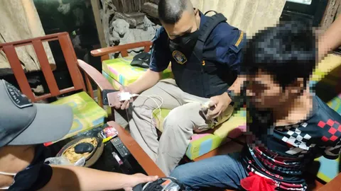 กองปราบจับหนุ่มตรัง ค้นบ้านเจอระเบิดกับยาบ้า สารภาพจะเอาไปปาใส่แม่ยาย