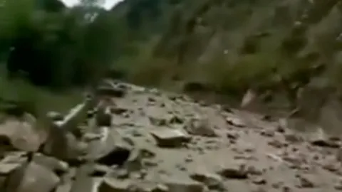 จีนระทึก แผ่นดินไหวรุนแรง  6.6 เขย่าเสฉวน ตายอย่างน้อย 46 ศพแล้ว (คลิป)