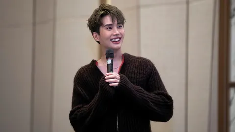 “อิน สาริน” มอบความฟินให้แฟนคลับ เต็มอิ่มโมเมนต์งานแฟนไซน์สุดเอกซ์คลูซีฟ