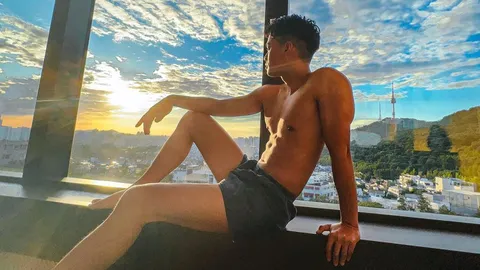 ส่องหุ่นแซ่บ “ปอ-อรรณพ” โพสต์ภาพอวดกล้ามแน่นขณะเที่ยวเกาหลี