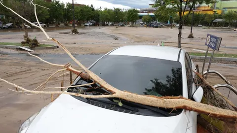 "หินหนามหน่อ" พัดถล่มเกาหลีใต้ สังเวยแล้วอย่างน้อย 3 ศพ สูญหายอีก 8 ราย
