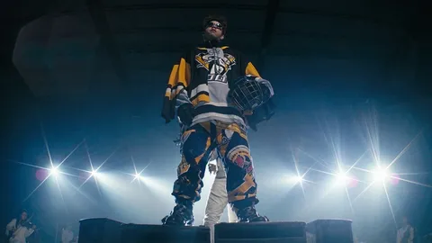 “จาร์วิส” ดึง “คุณพ่อ” ร่วมเล่น MV “น้ำแดงน้ำส้ม” ฉลองใกล้ครบ 100 ล้านวิว