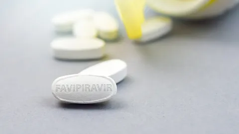 "หมอมนูญ" เผยผลวิจัย "ฟาวิพิราเวียร์" ไม่ลดอาการป่วยโควิด ควรหยุดนำมาใช้รักษา