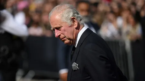 พระเจ้าชาร์ลส์ที่ 3 มีพระบรมราโชวาทแรก สัญญารับใช้ประชาชนตลอดชีวิต