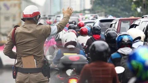 ลุ้นกฎหมายจราจรฉบับใหม่ เร่งอุดช่องตำรวจนอกรีตรับเงินใต้โต๊ะ