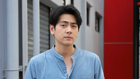 “บอม” ยกนิ้ว “แอนน่า” นางเอก “สาวน้อยร้อยไมค์”