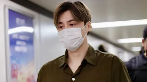 ช็อกวงการ พระเอกซุป'ตาร์จีน ถูกตำรวจจับกุม ฐานซื้อบริการทางเพศ